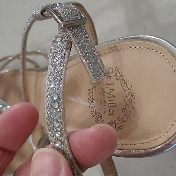 💥3for$12💥 I. Miller Silver Strappy Heeled Sandals with Rhinestones size 9 - Picture 6 of 10